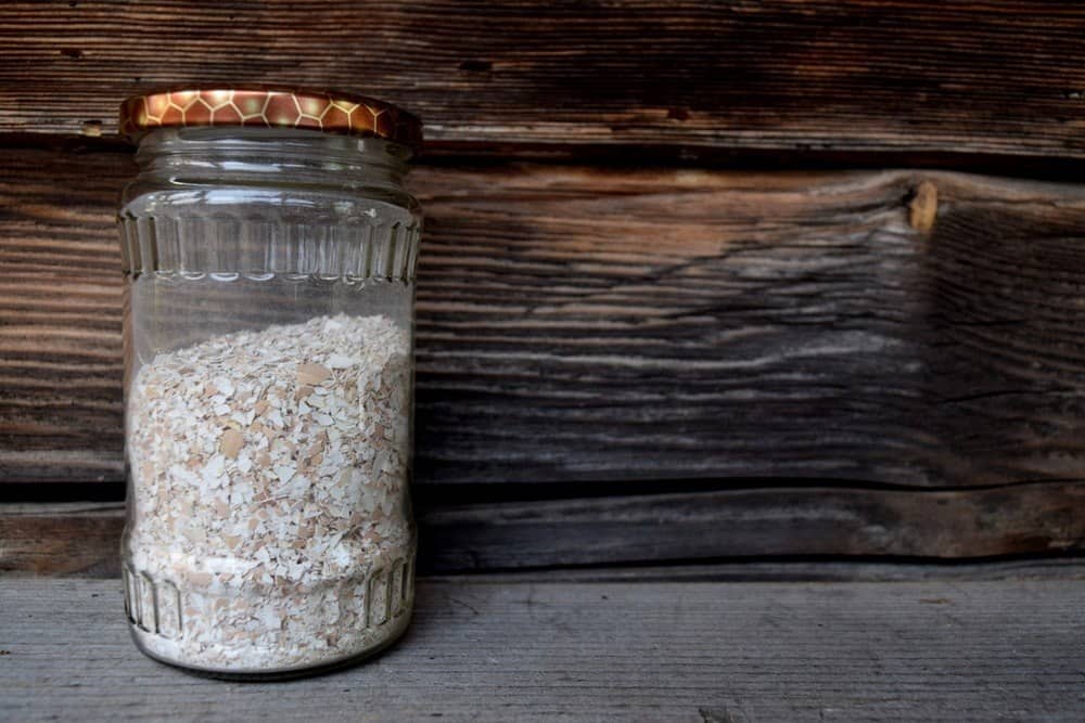 15 Brilliant Uses For Eggshells In The Home & Garden + How To Eat Them