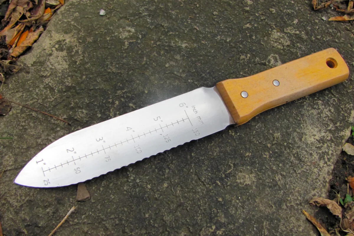 Hori hori knife