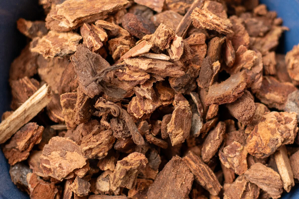 Fir bark chunks